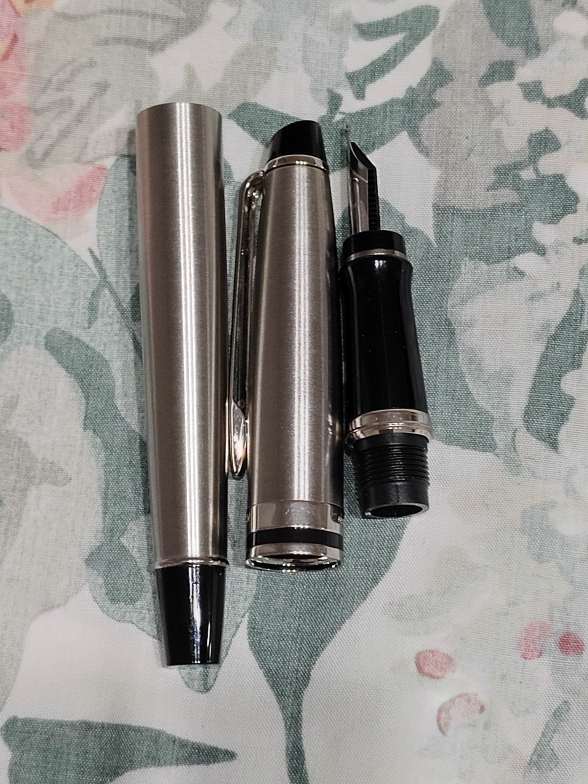 Waterman Expert Stainless Steel Fountain Pen Stainless Steel Medium Nib France
