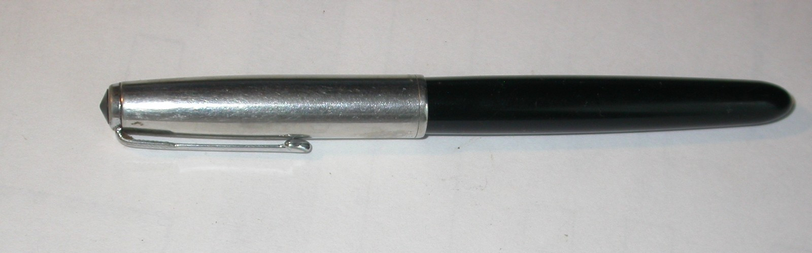 VINTAGE PARKER “51” SPECIAL FOUNTAIN PEN BLACK JEWELED SS CAP