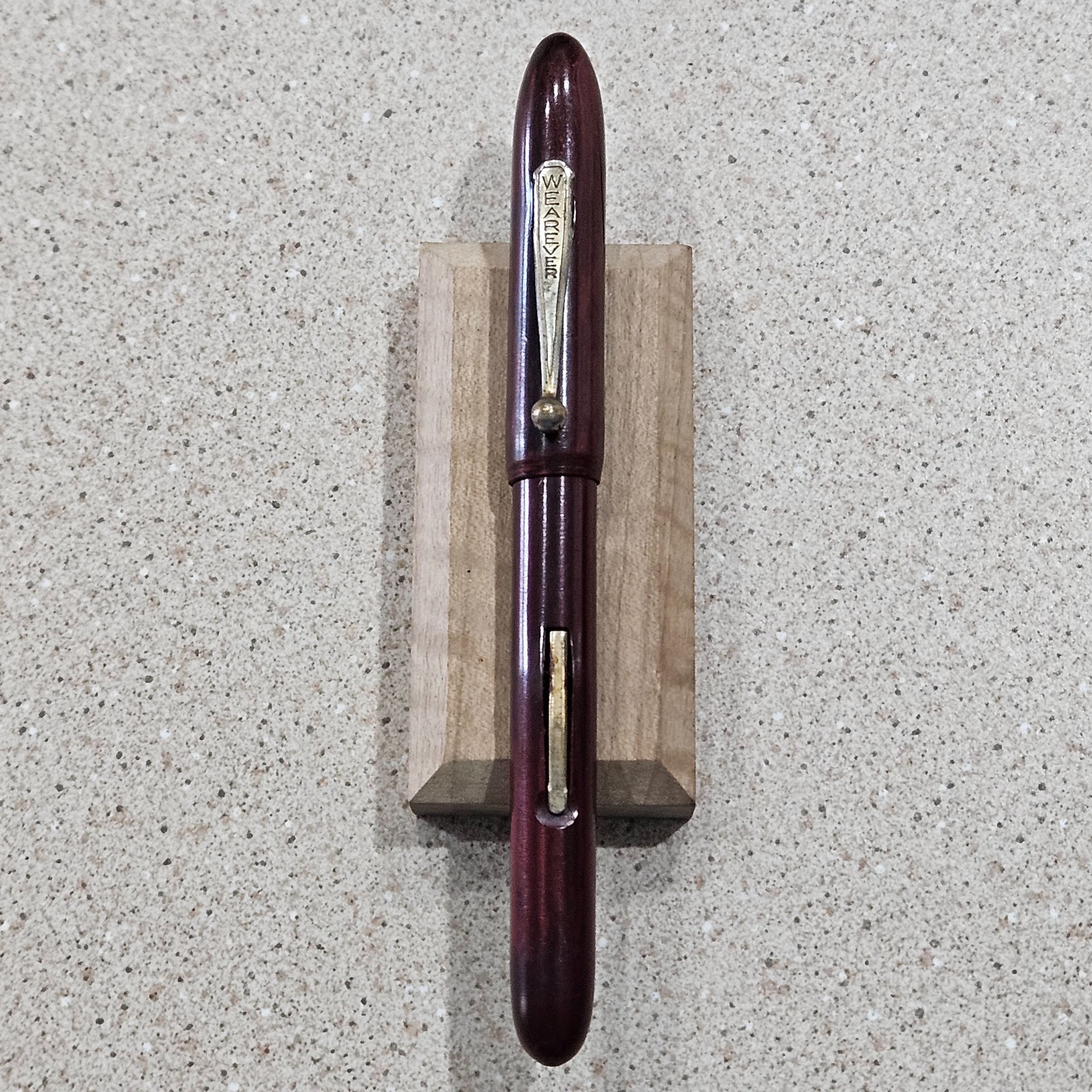 Vintage Wearever Lever Fill Red Woodgrain With Rounded Ends 5-3/8″ Fountain Pen