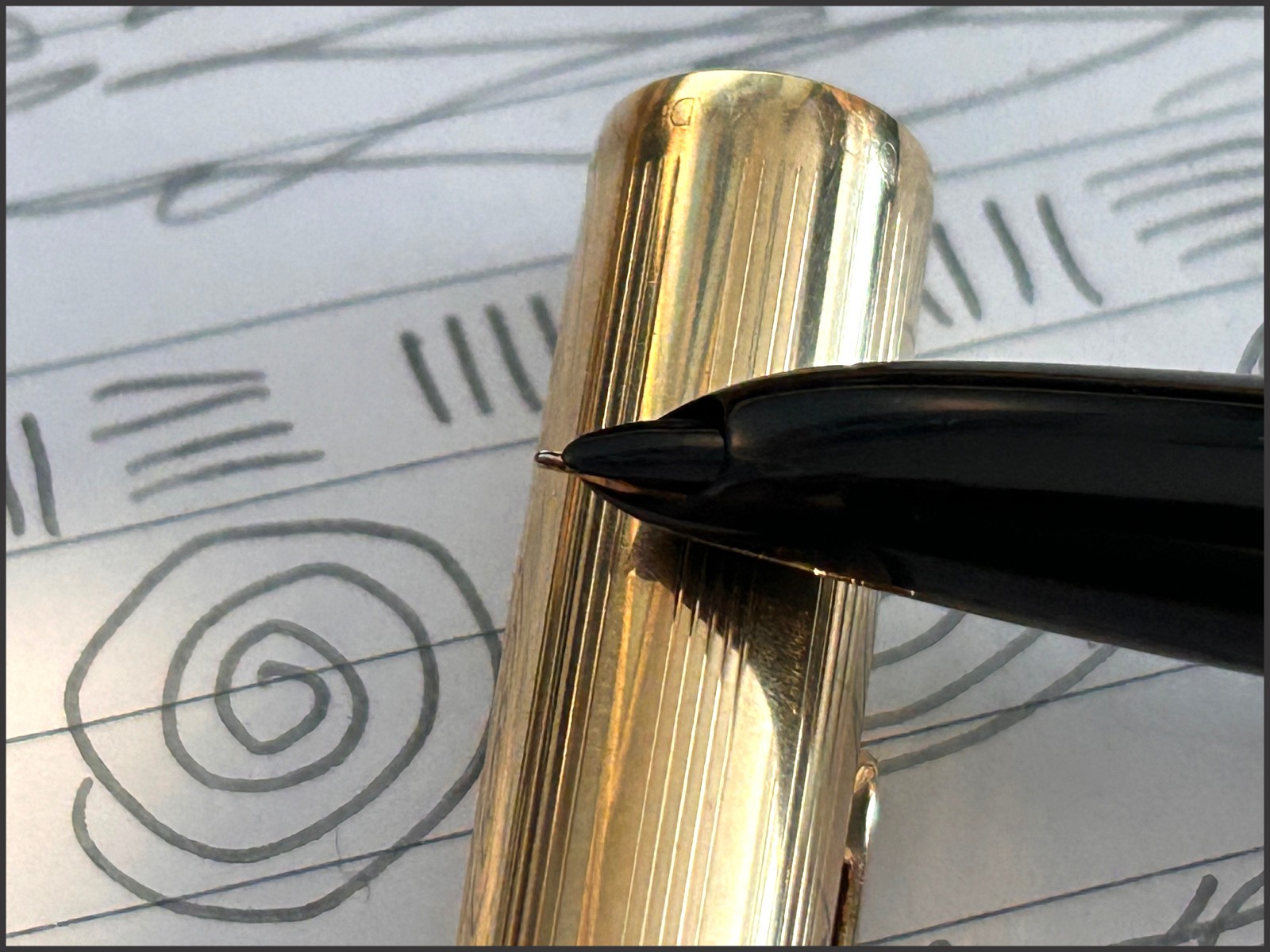 VTG HERO 100 / BLACK / RG CAP / 14k F NIB / EXCELLENT / CHINA 60’s /