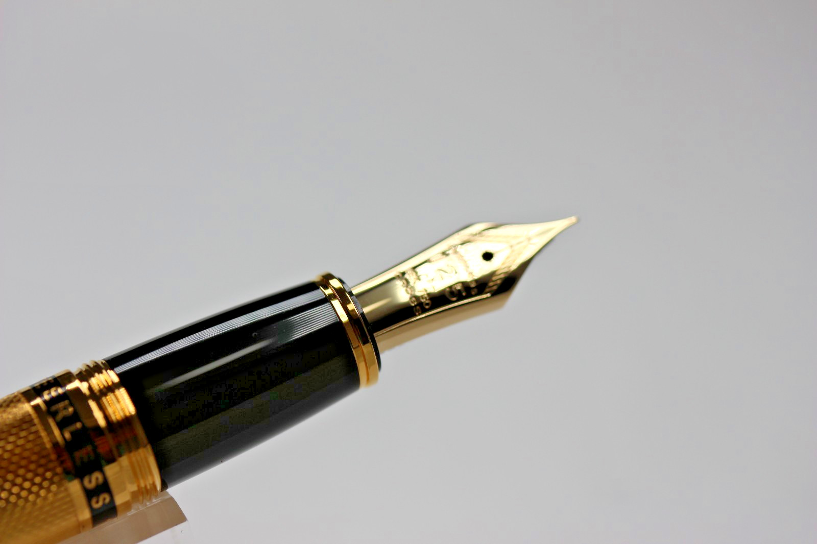 CROSS PEERLESS 125 23K HEAVY GOLD PLATE FOUNTAIN PEN 18K GOLD FINE NIB NEW