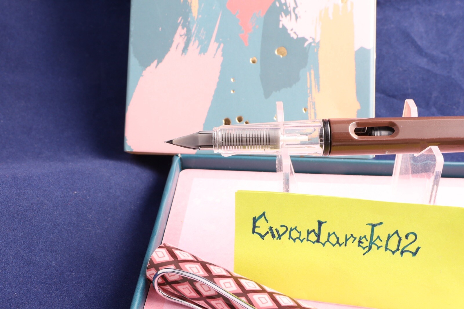 Unbranded Fountain Pen, Brown CT, Notes Included, New