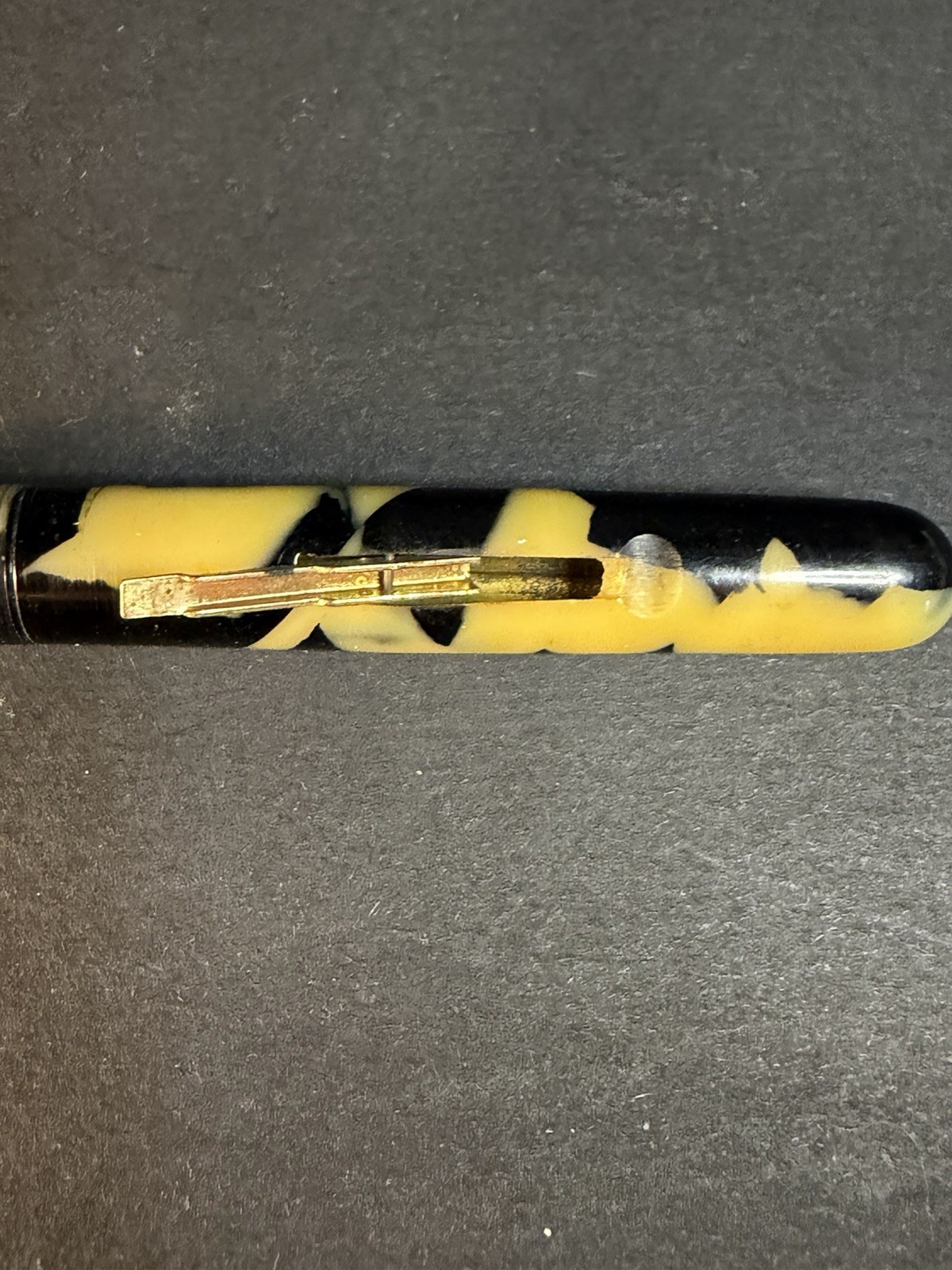 Unbranded Vintage Fountain One Black Gold Plastic No nip