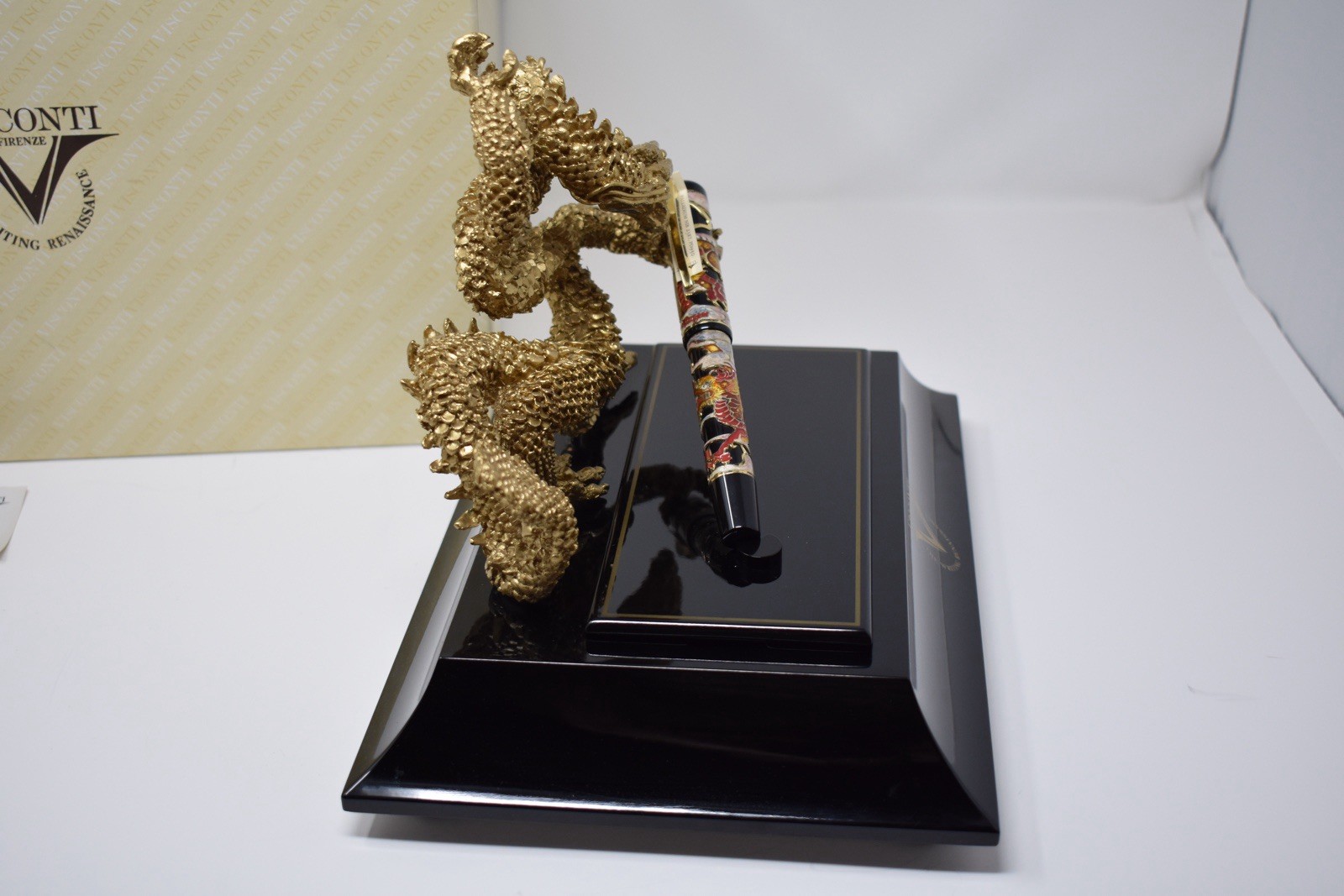 Visconti Year of The Dragon 2012 Limited Edition 888 23k Nib Fountain Pen 64802