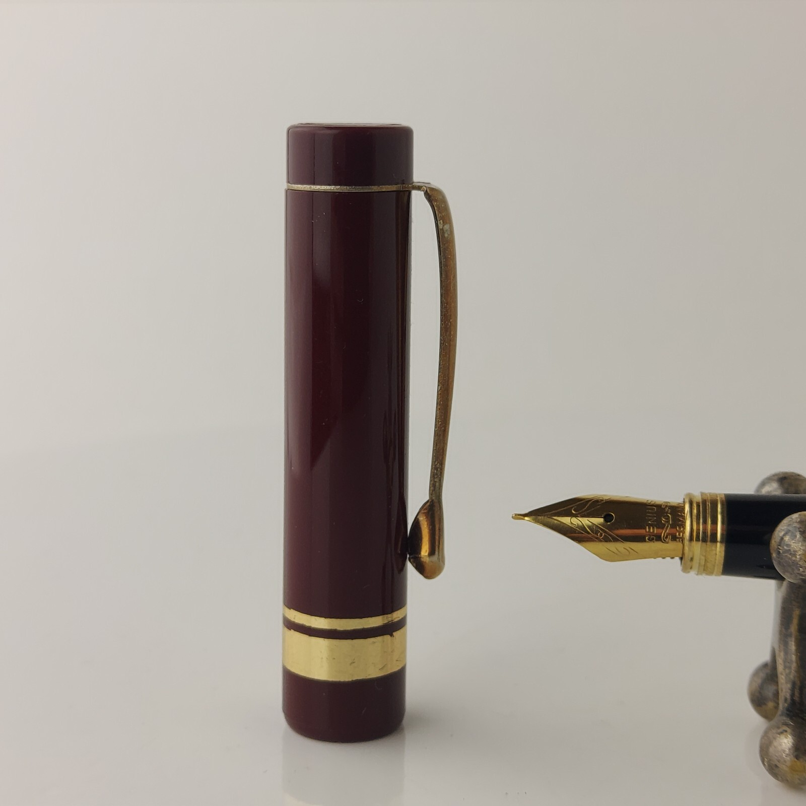 Fountain Pen Unbranded Genius Germany Fine Nib Red Plastic Gold Trim #5818