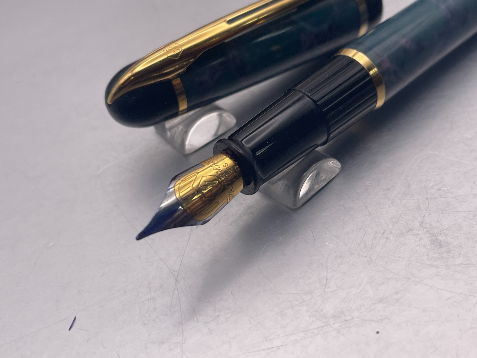 Waterman Phileas France Fountain Pen Fine Nib Green/Grey Body