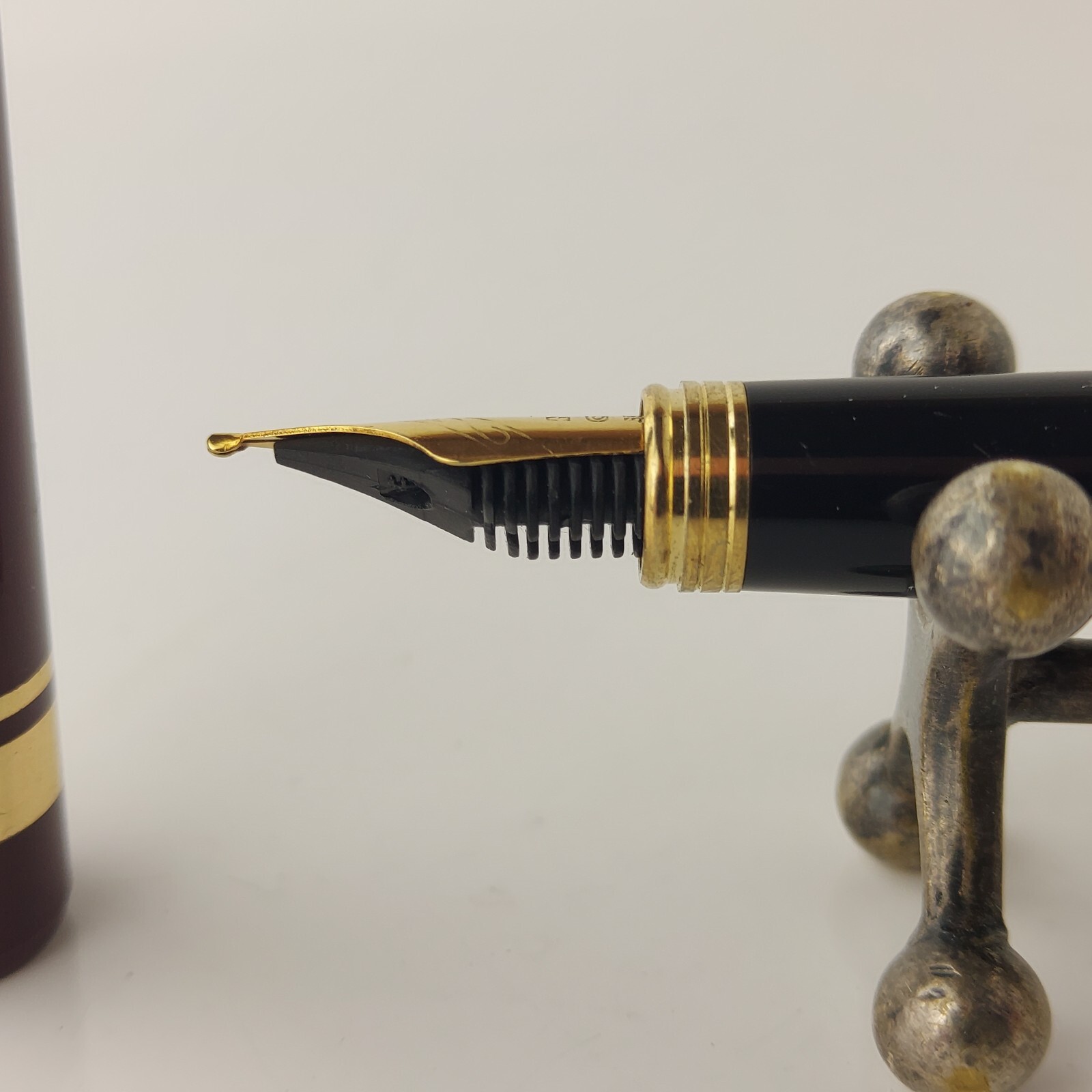 Fountain Pen Unbranded Genius Germany Fine Nib Red Plastic Gold Trim #5818