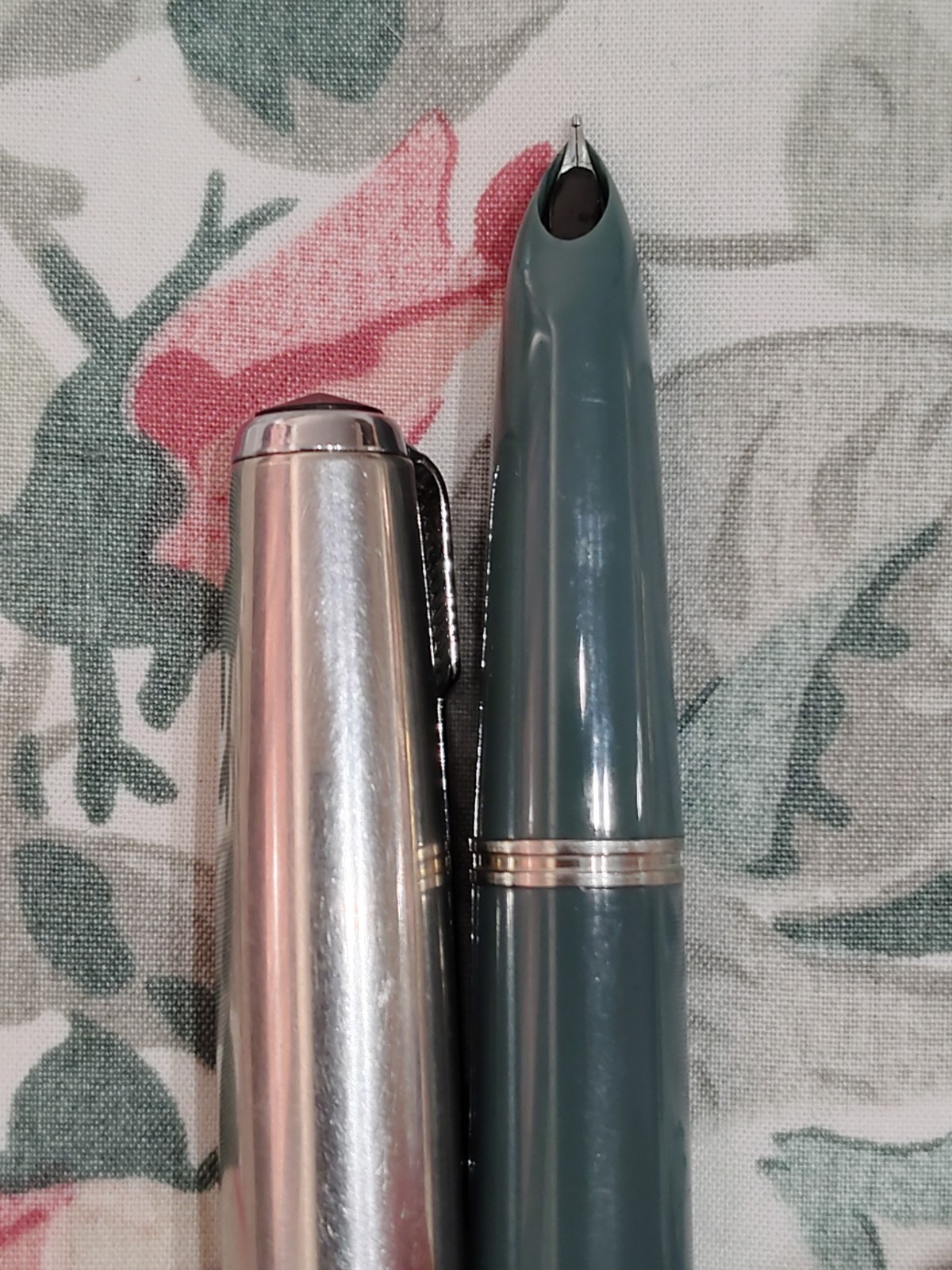PARKER 51 CHROME CAP, GREY BARREL FOUNTAIN PEN OCTANIUM FINE NIB USA