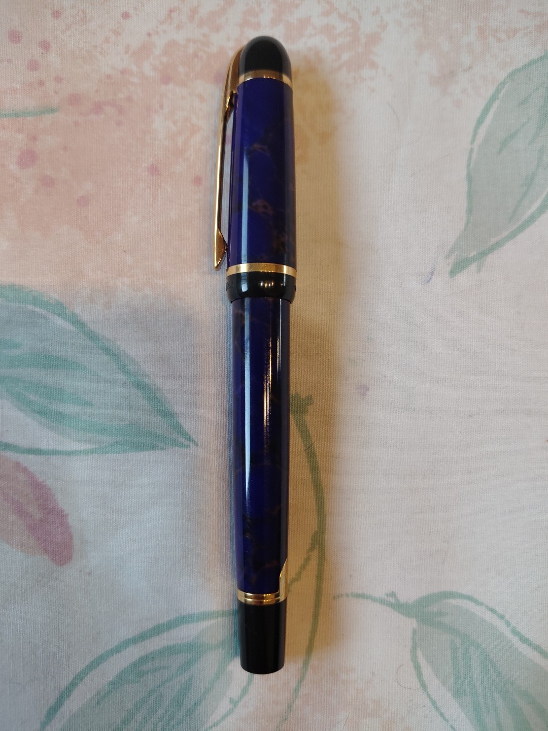 Waterman Phileas Violet Marble Gold Plated Medium Nib Fountain Pen France Made