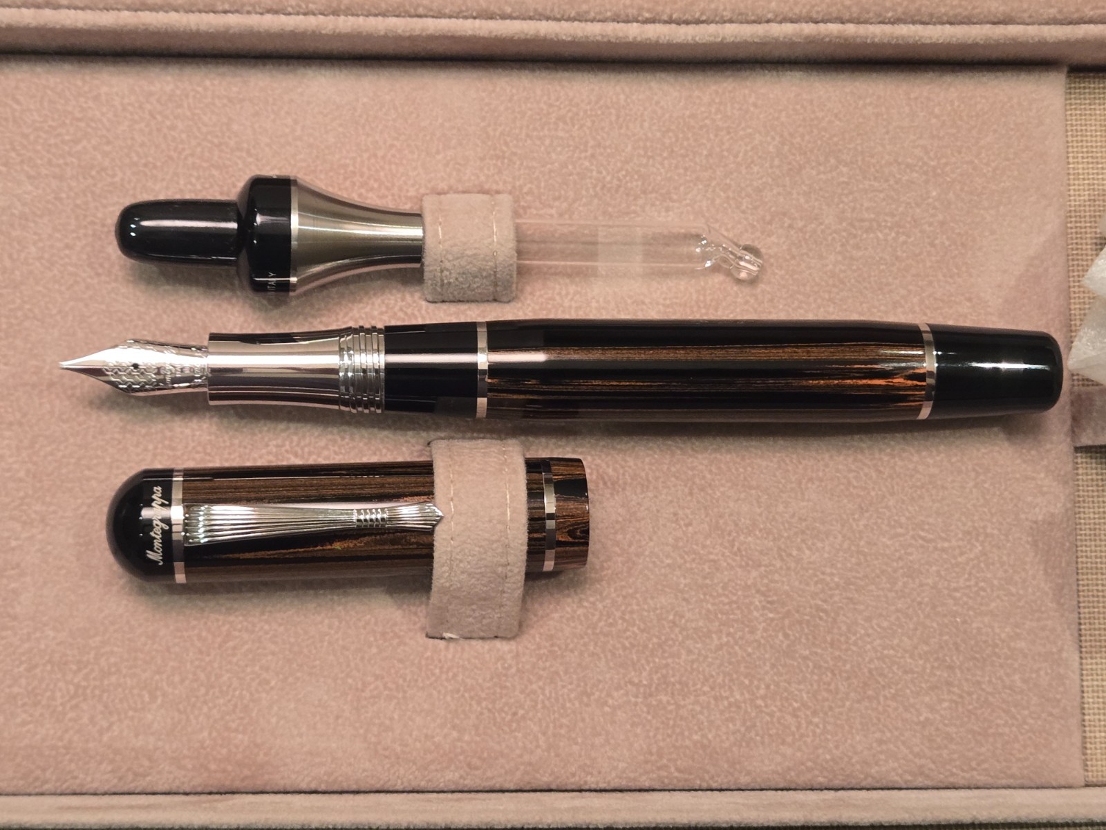 Montegrappa Mia Carissima Ebonite Fountain Pen Limited Edition – Updated Model