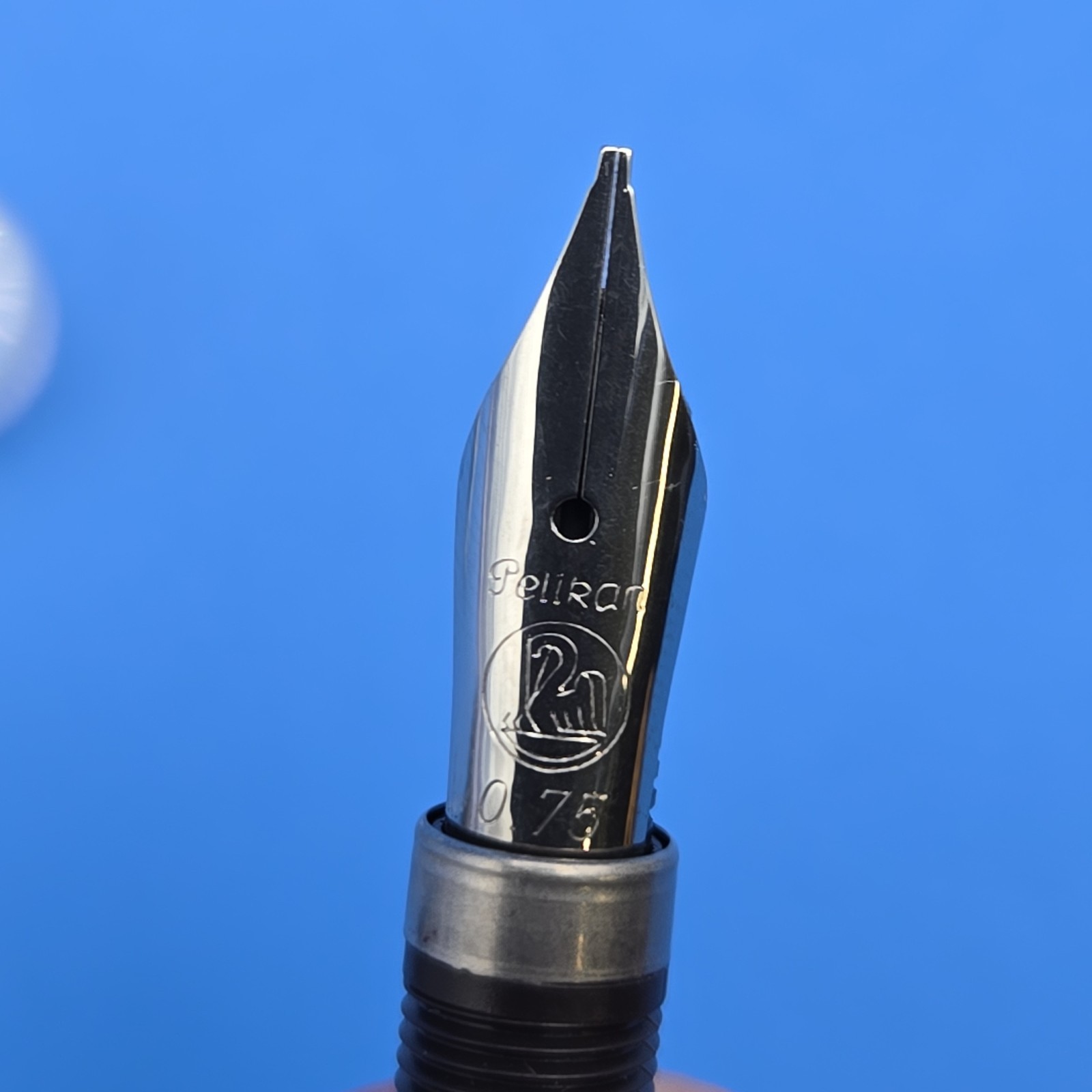 Pelikan M200 Fountain Pen Black Gold 1.5mm + 5 Calligraphy Nibs Case Ink