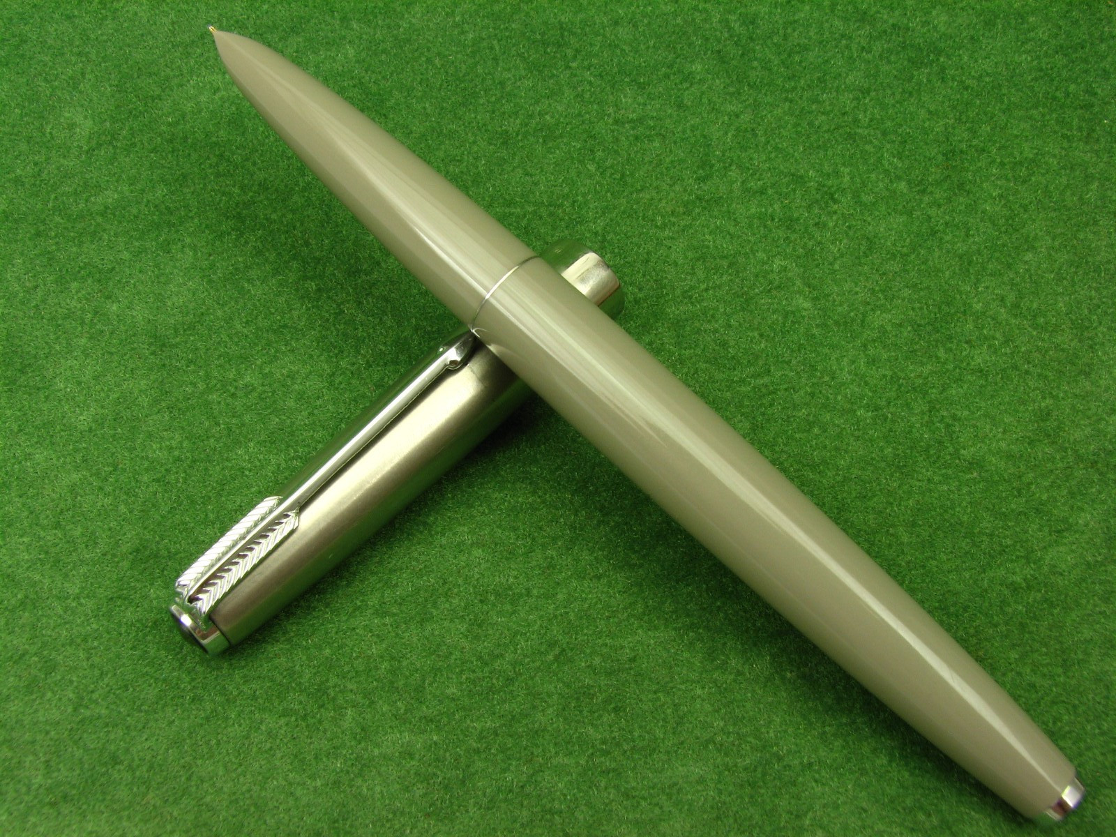 Vintage Rockman 66 Fountain Pen 12K Gold Nib China 60s