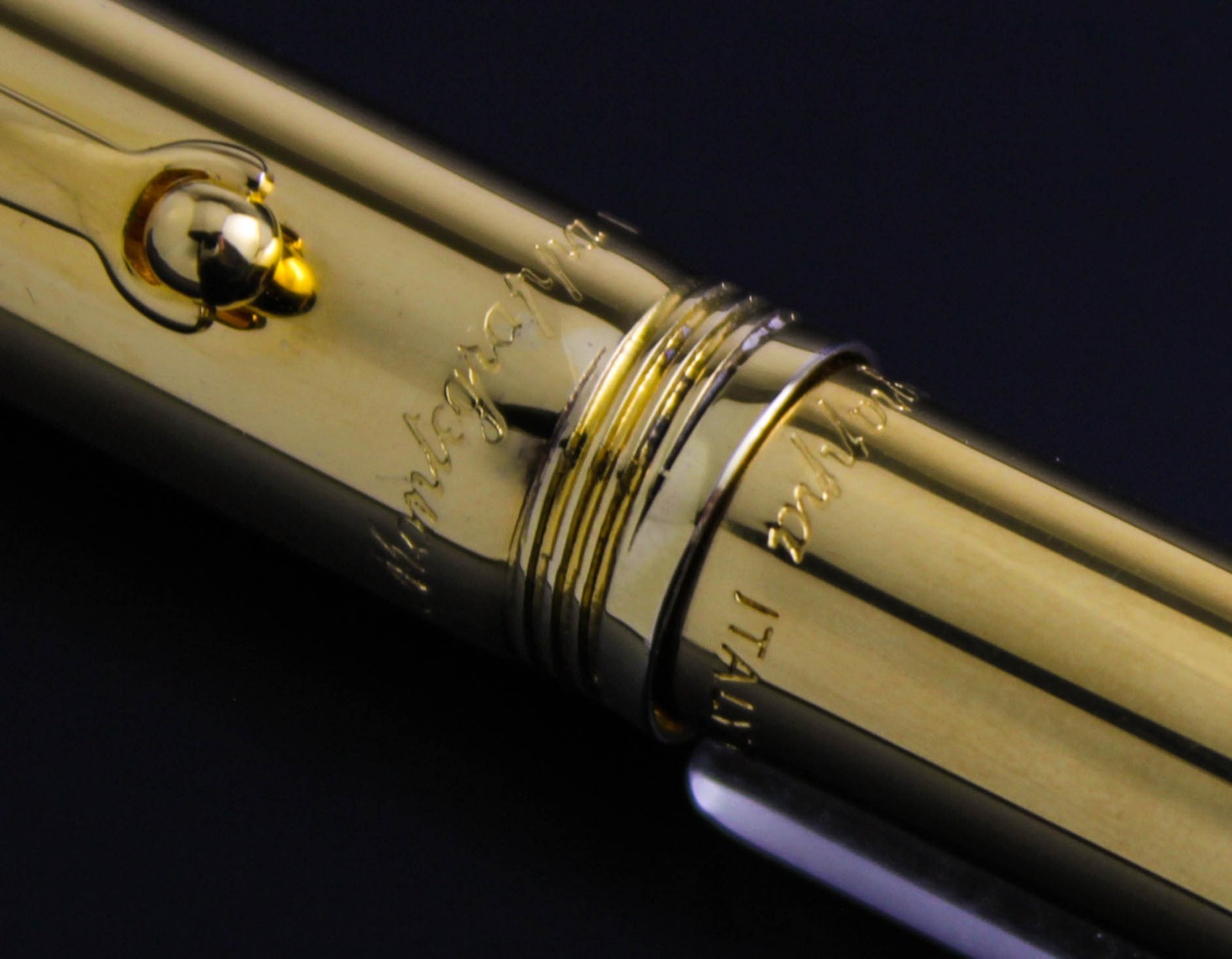 Montegrappa Heritage Cylindrical Smooth Vermeil Fountain Pen – M