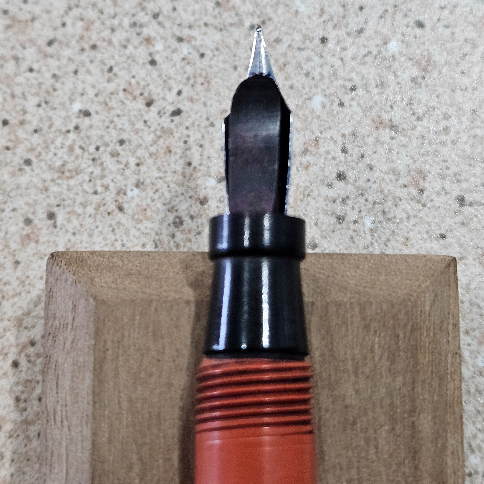 Vintage Unbranded Lever Fill Orange & Black Flat Ends 3-3/8″ Small Fountain Pen