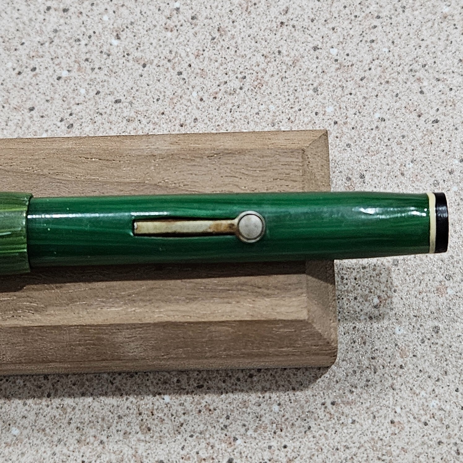 Vintage Unbranded Green Wood Grain Lever Fill Ring Top 4.5″ Fountain Pen Bad NIB