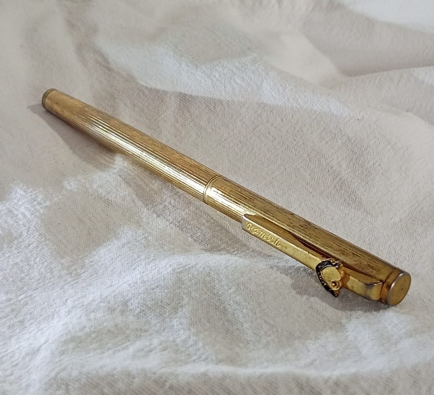 Ramish Rare Vintage Gold Tone Fountain Pen Classic Fine Writing Instrument Antiq