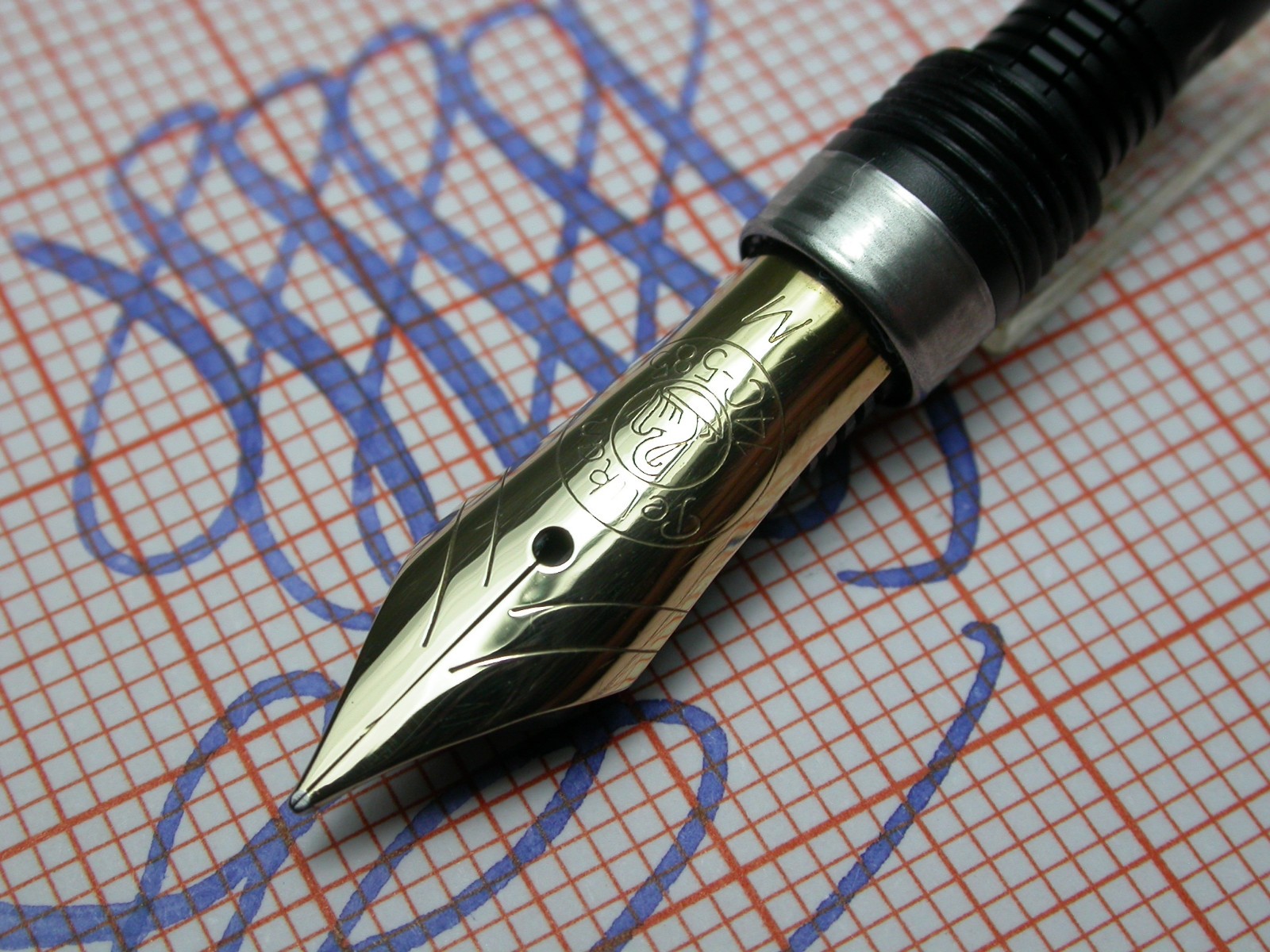 PELIKAN FLEXIBLE M400 VINTAGE OLD STYLE 14C 585 M MEDIUM GOLD NIB FOUNTAIN PEN!