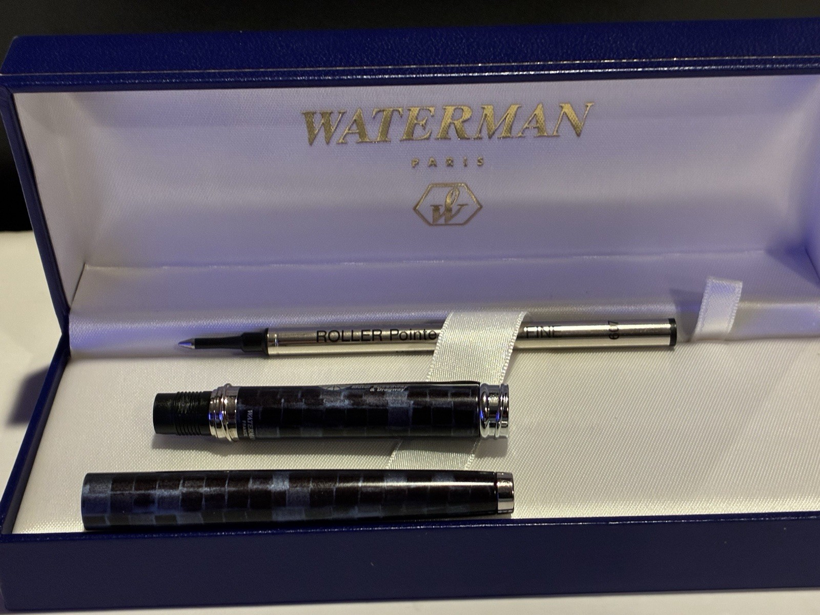 Selling Box leaving odd pieces Waterman Paris White Satin Lined Case